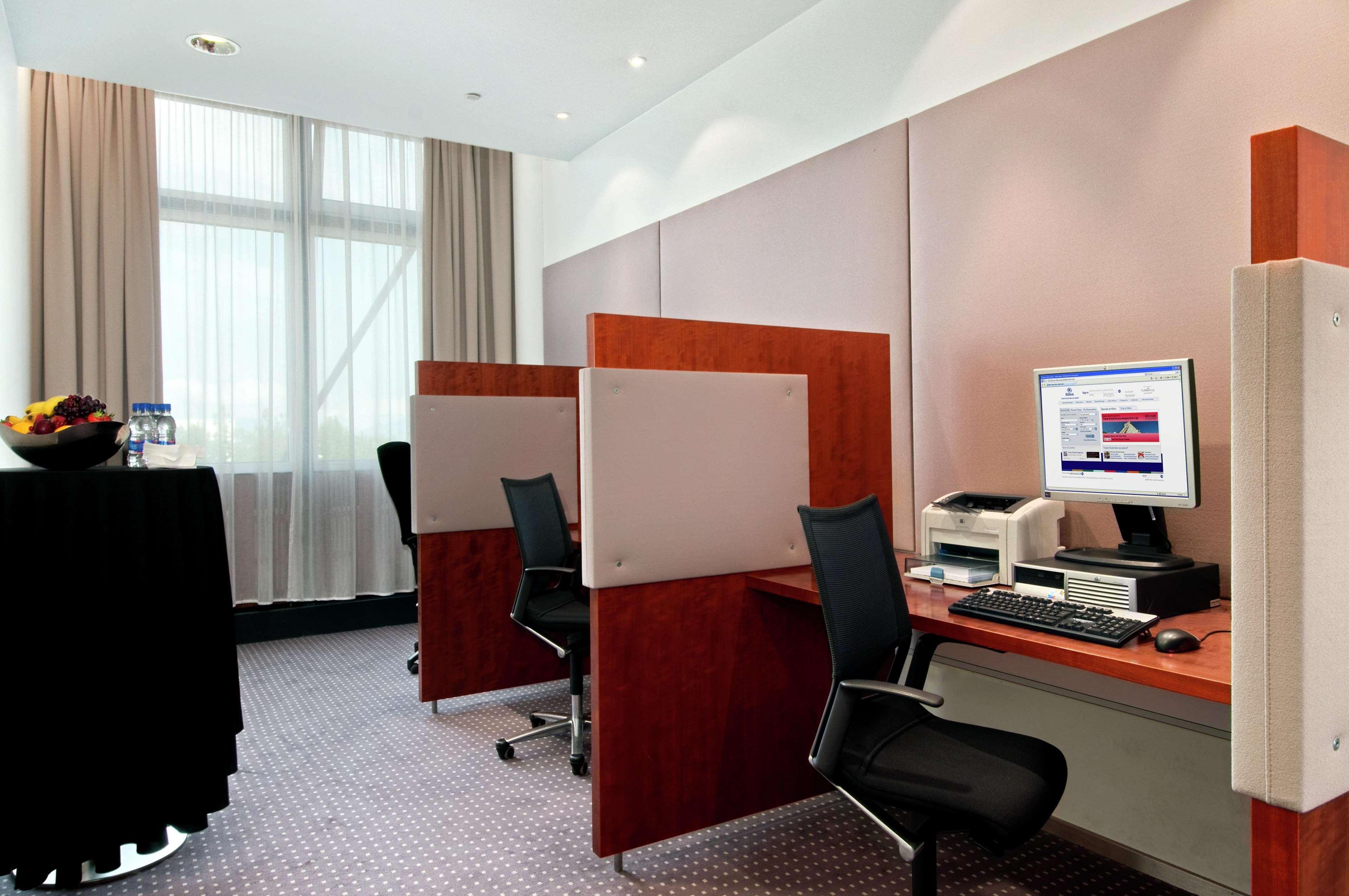 Готель Hilton Reykjavik Nordica Екстер'єр фото