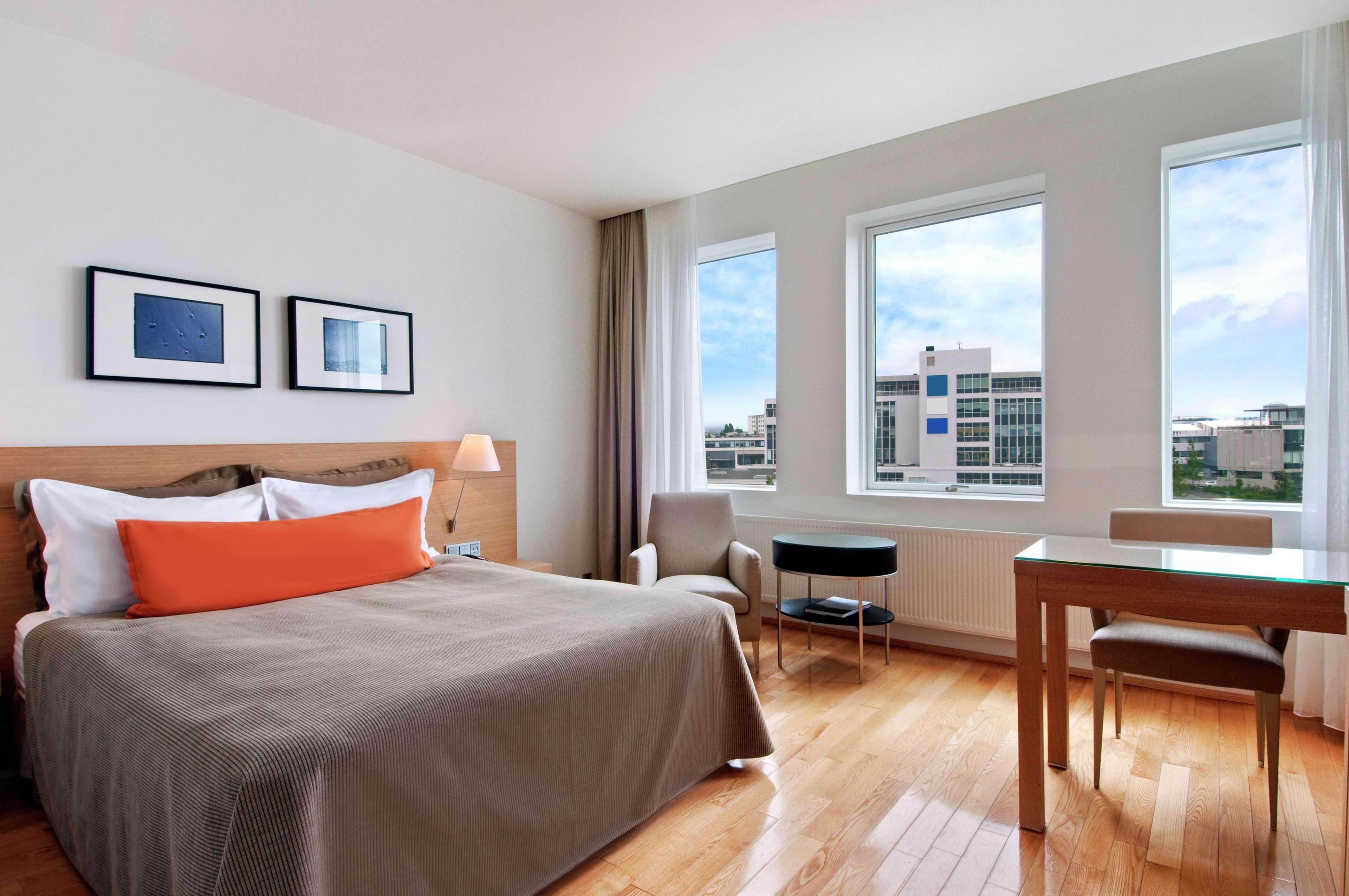 Готель Hilton Reykjavik Nordica Номер фото