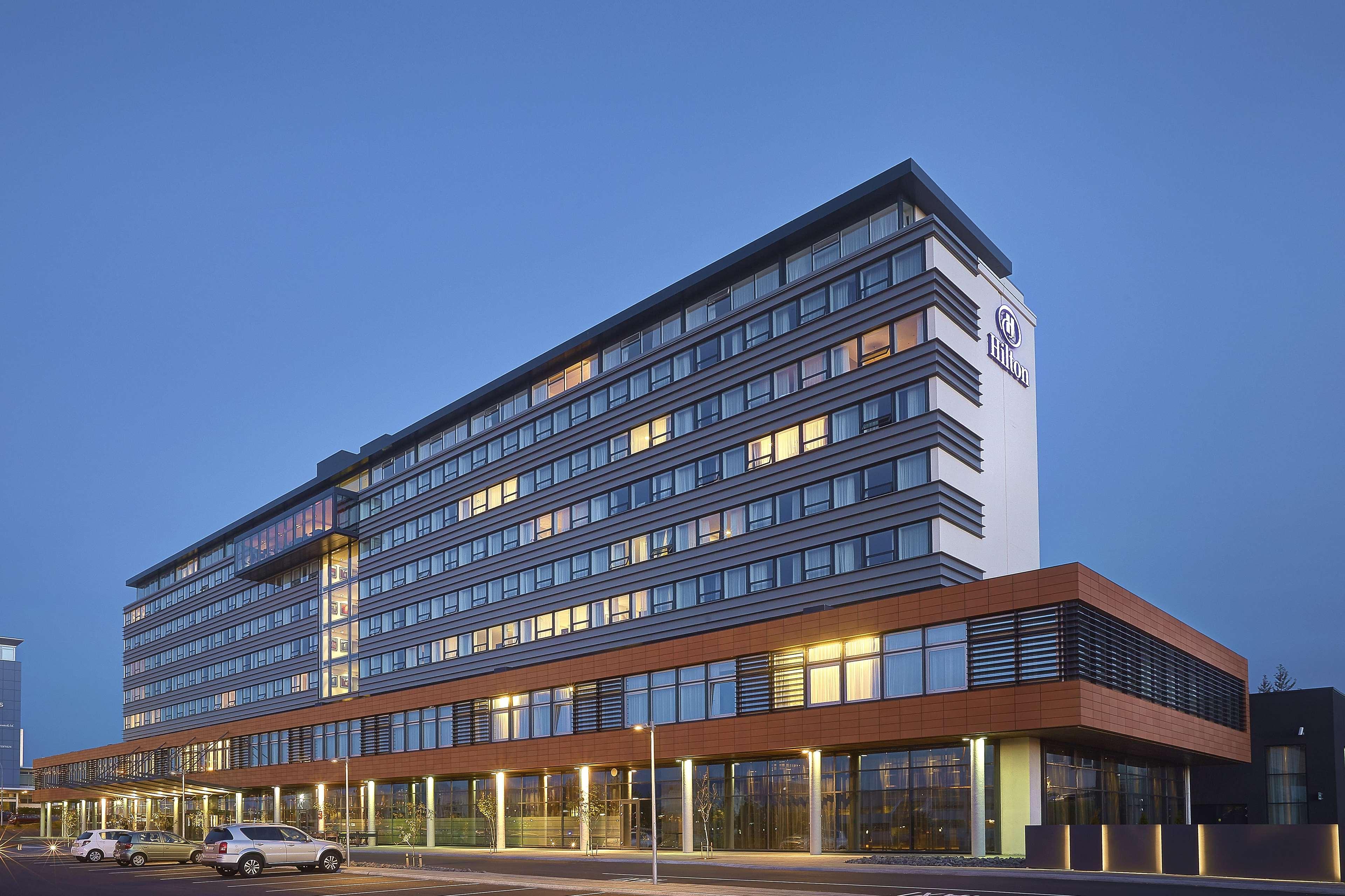 Готель Hilton Reykjavik Nordica Екстер'єр фото