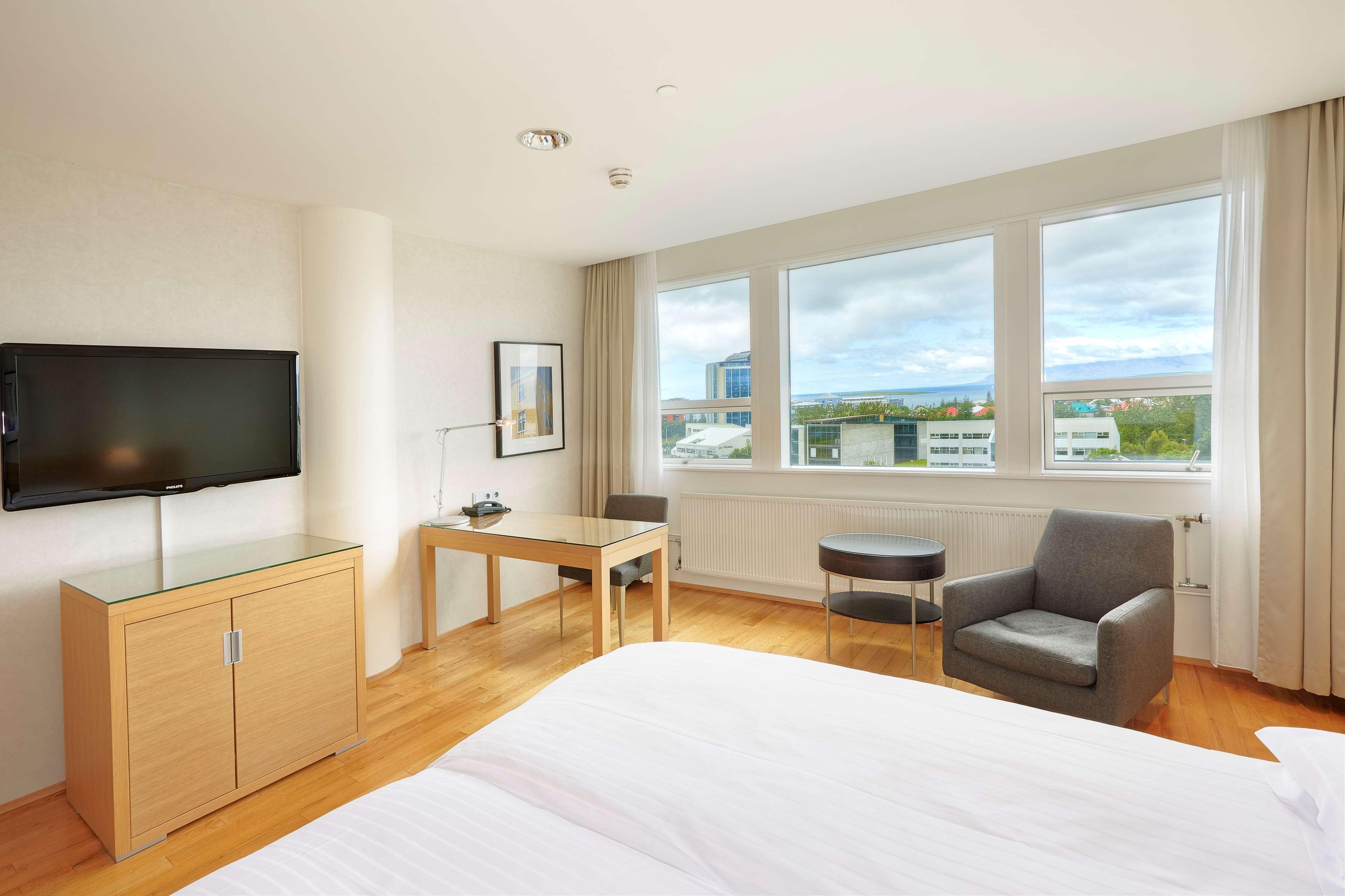 Готель Hilton Reykjavik Nordica Екстер'єр фото