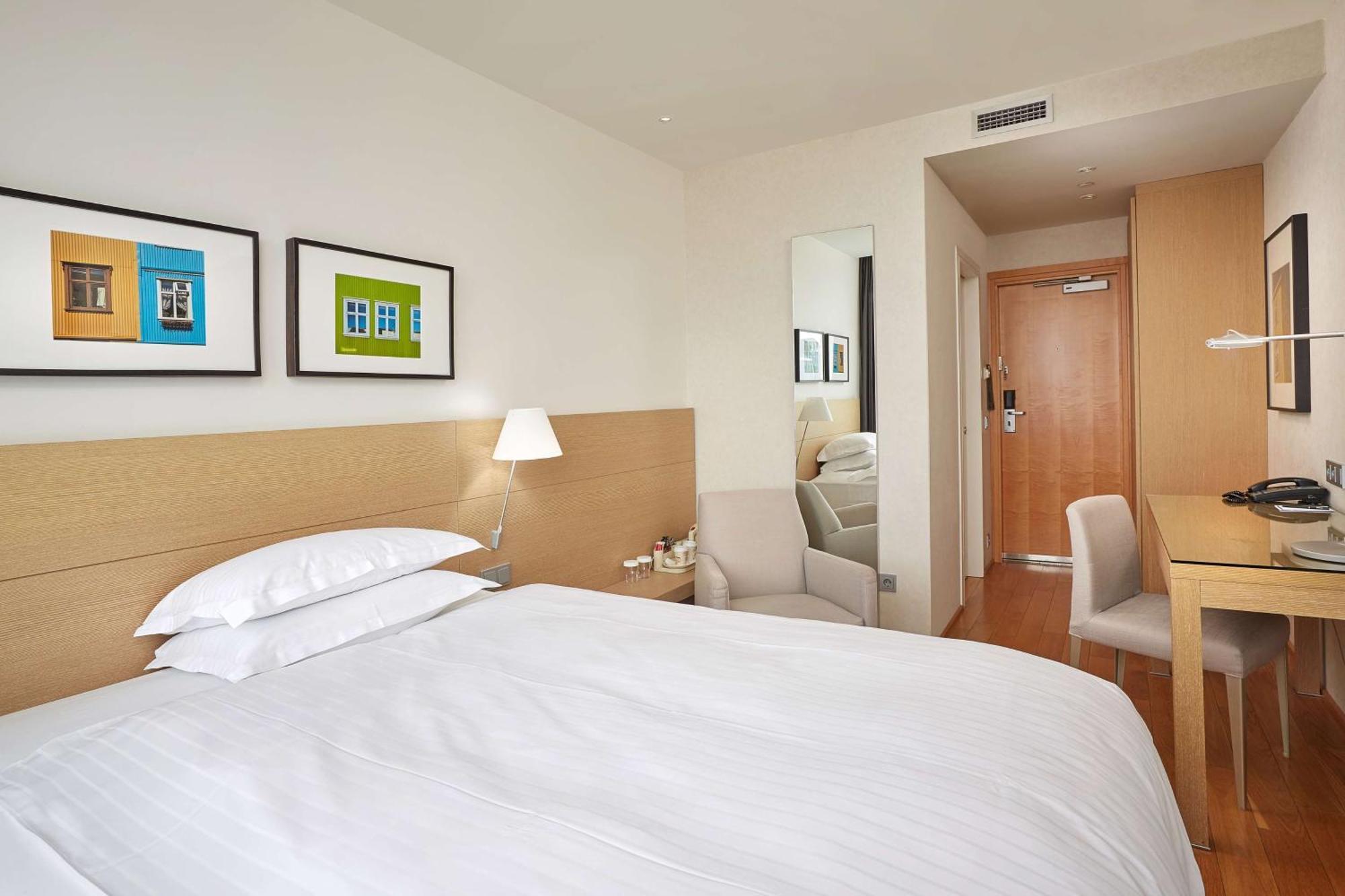 Готель Hilton Reykjavik Nordica Екстер'єр фото